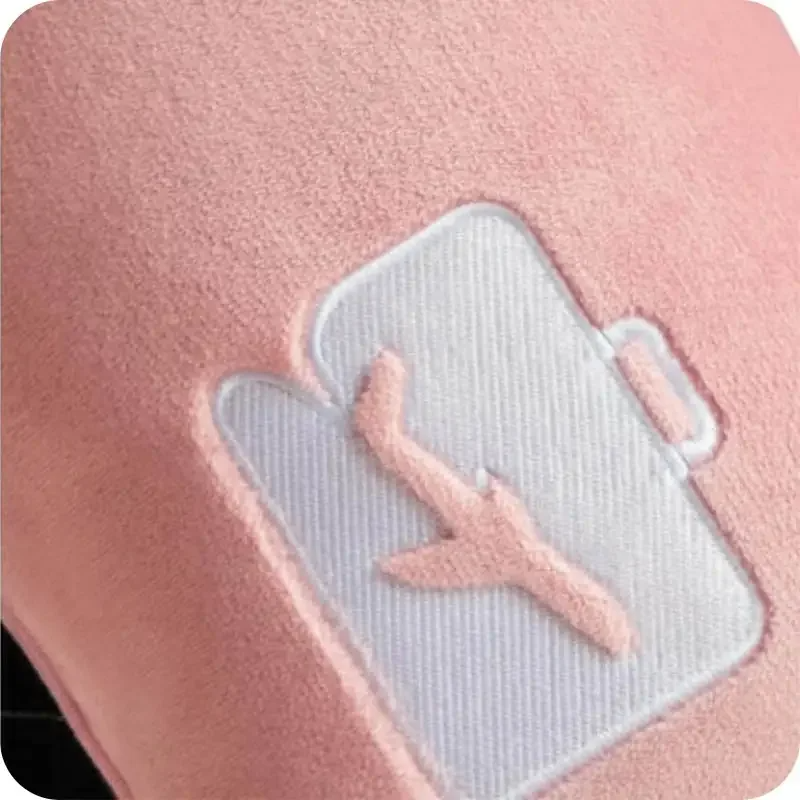 Koc turystyczny z poduszką 2w1