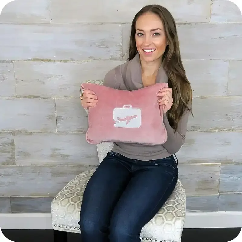 Koc turystyczny z poduszką 2w1