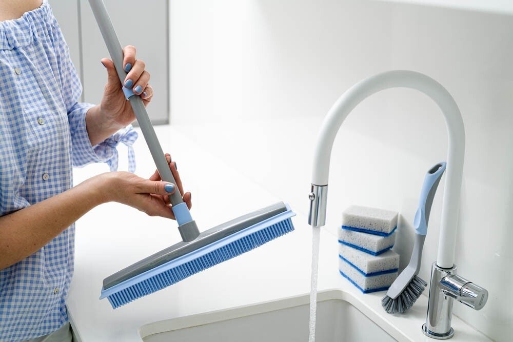 Miotła gumowa z trzonkiem teleskopowym Bacteria Stop York