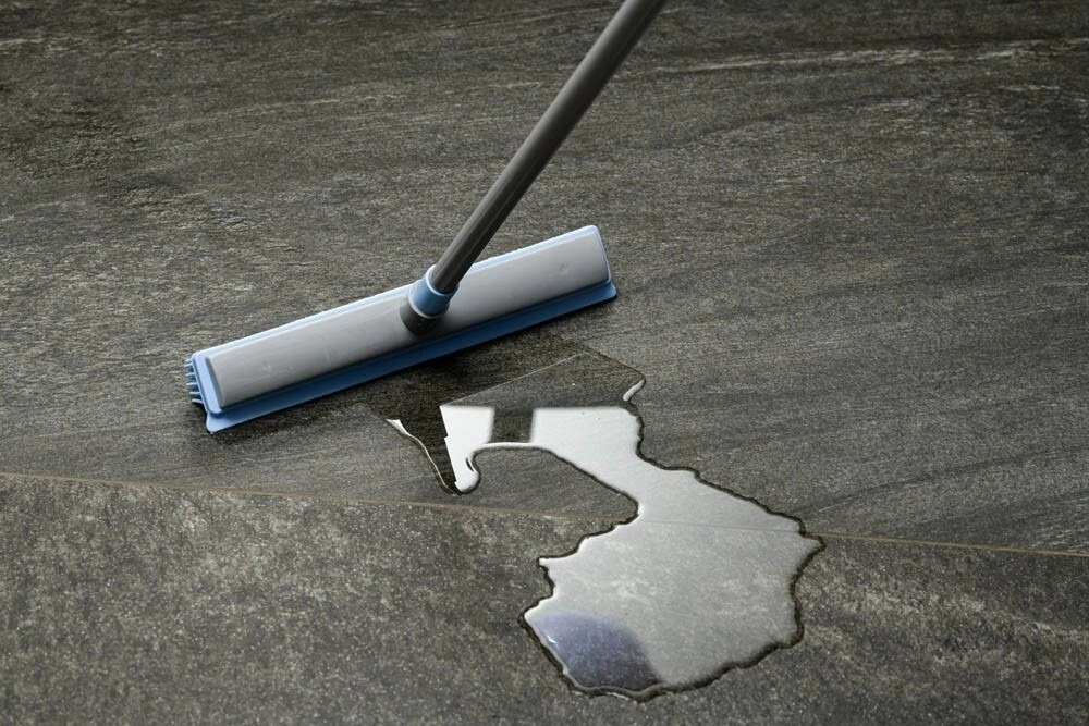 Miotła gumowa York Bacteria Stop z trzonkiem teleskopowym