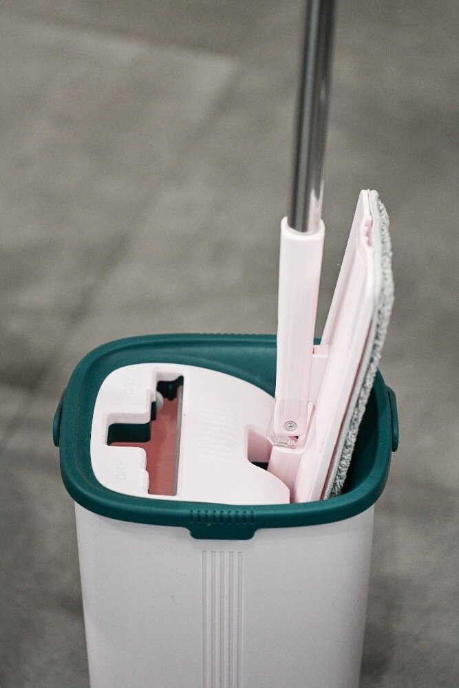 Mop płaski wyciskany z wiadrem Handy York