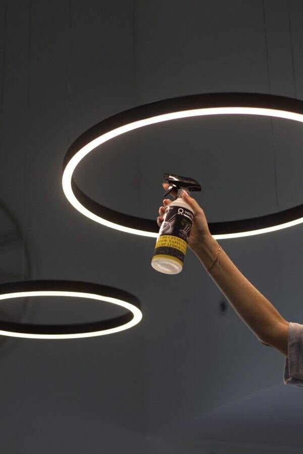 Płyn do czyszczenia sufitów napinanych i lamp ledowych Q-Water X-Power 500 ml